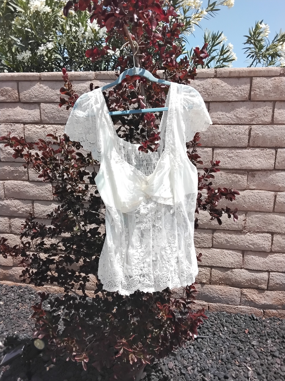 Source Unknown White Lace Flutter Sleeve Blouse
